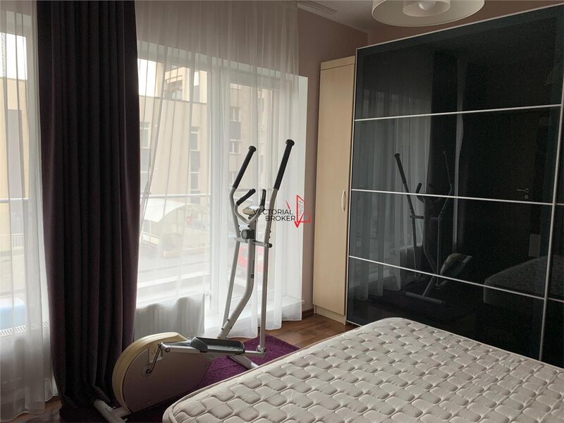 Titan, Auchan, 3 camere, bloc nou, loc de parcare inclus.